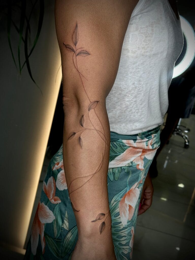 אלמוג טל - Mogiz Tattoo