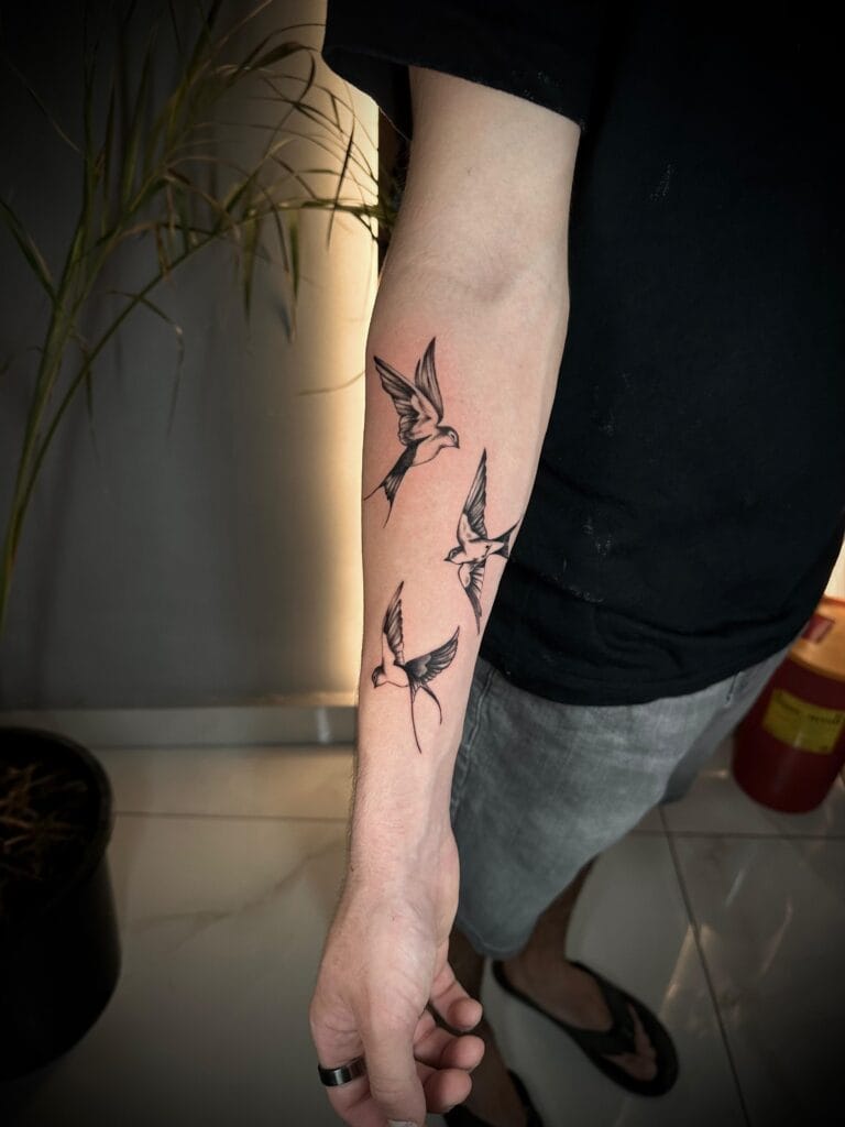 אלמוג טל - Mogiz Tattoo