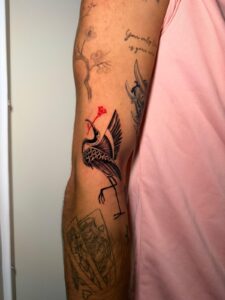 קעקוע של עגור יפני ביצוע של בוגר קורס קעקועים מקיף TATTOOTLV