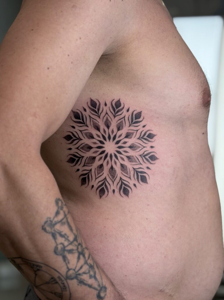 אלמוג טל - Mogiz Tattoo