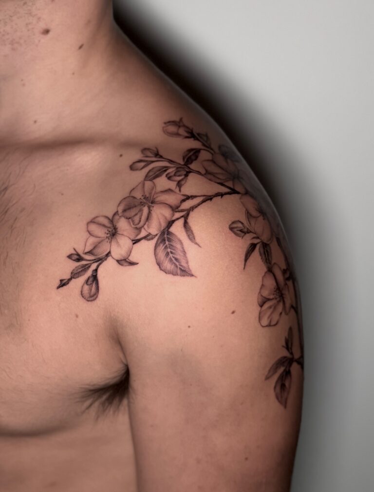 אלמוג טל - Mogiz Tattoo