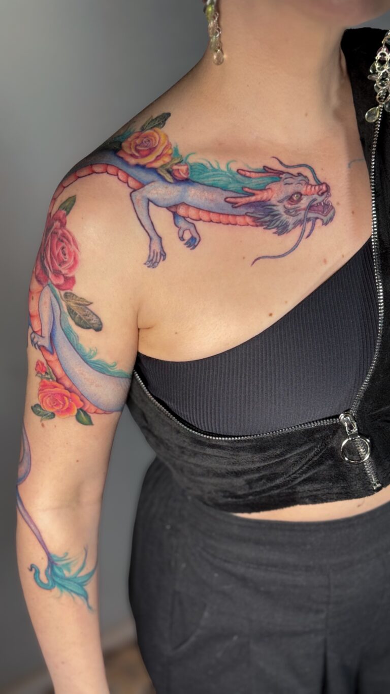 דרקון עם פרחים